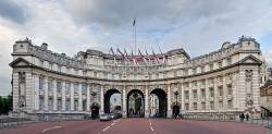 Admiralty Arch moves toward becoming hotel