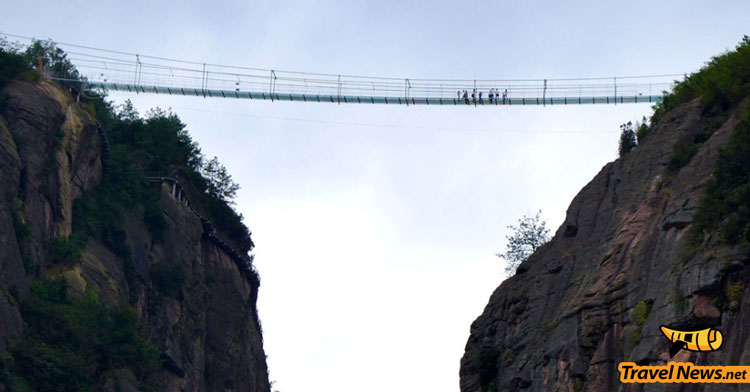 World’s Largest Glass Bridge Closes After Two Weeks Due To Overwhelming Demand